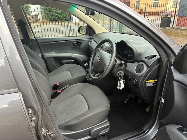 Used Hyundai i10 2013 for sale - 76097014: Photo 10