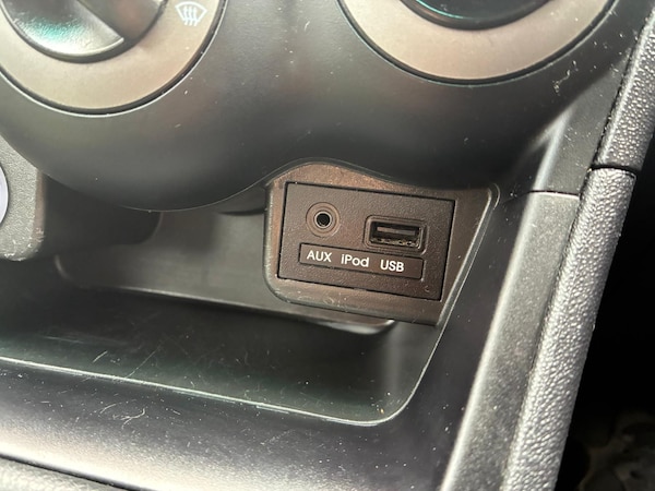 Used Hyundai i10 2013 for sale - 76097014: Photo 13