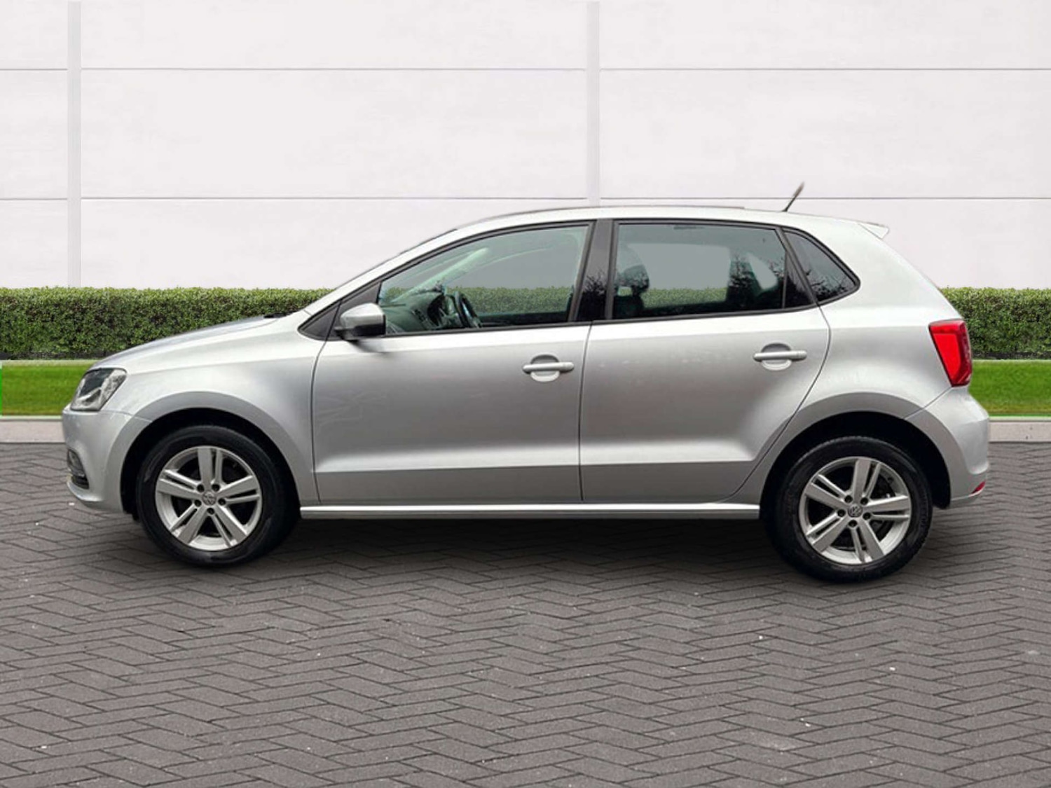 Used Volkswagen Polo 2016 for sale - 77342903: Photo 6