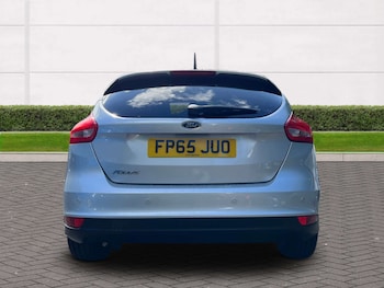 Used Ford Focus 2015 for sale - 76048854: Photo 4