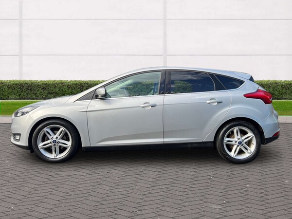 Used Ford Focus 2015 for sale - 76048854: Photo 5