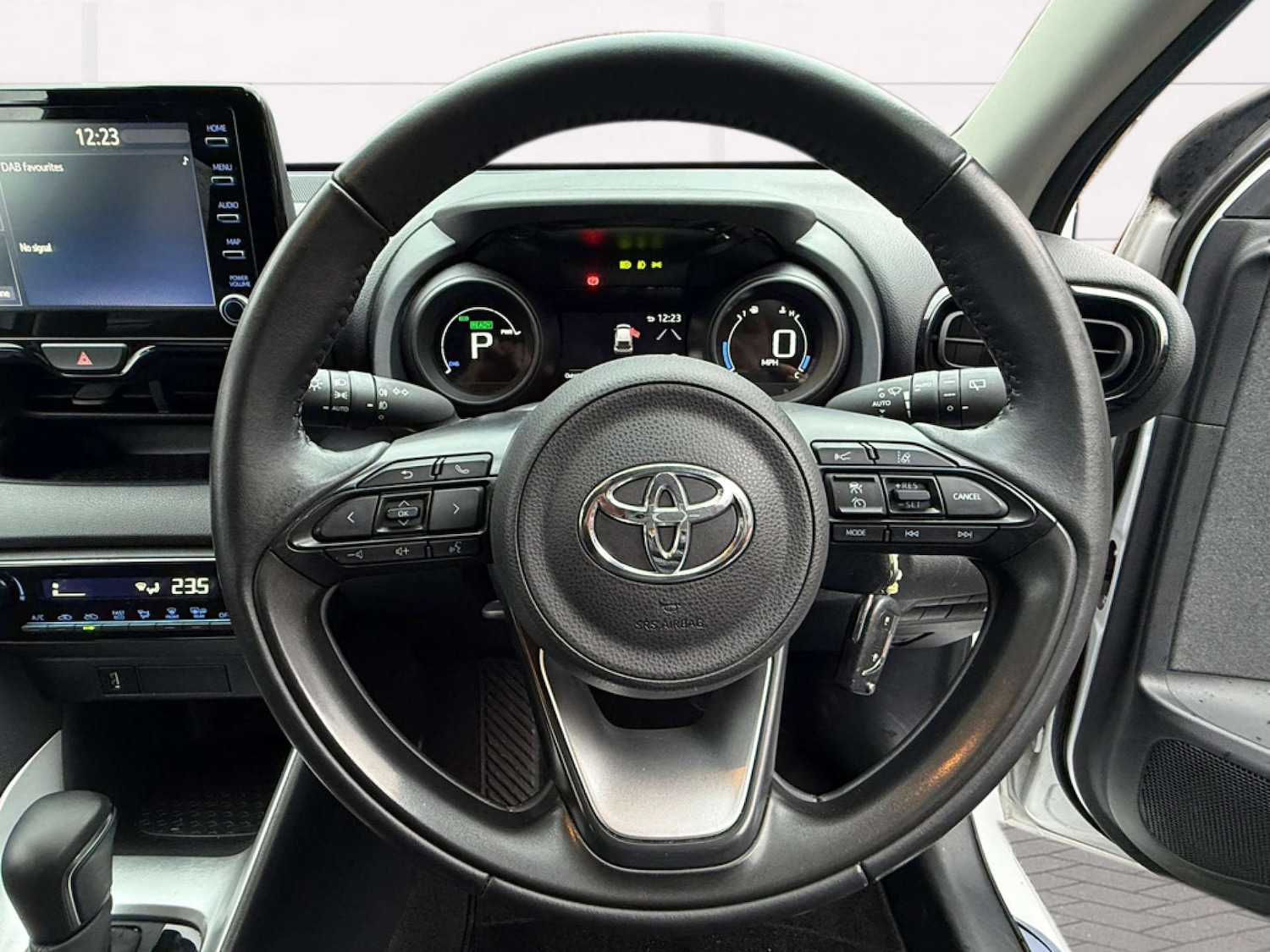 Used Toyota Yaris 2022 for sale - 77759717: Photo 15