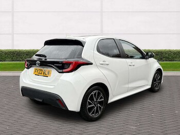 Used Toyota Yaris 2022 for sale - 77759717: Photo