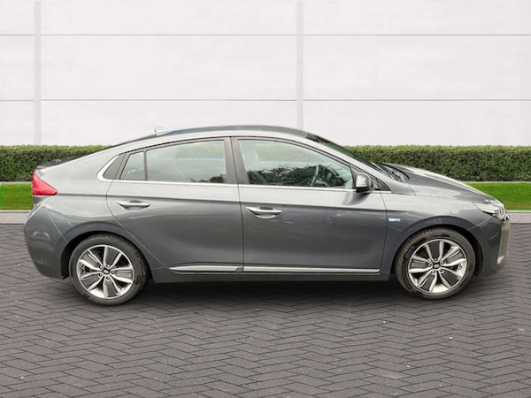 Used Hyundai IONIQ 2017 for sale - 76243991: Photo 2