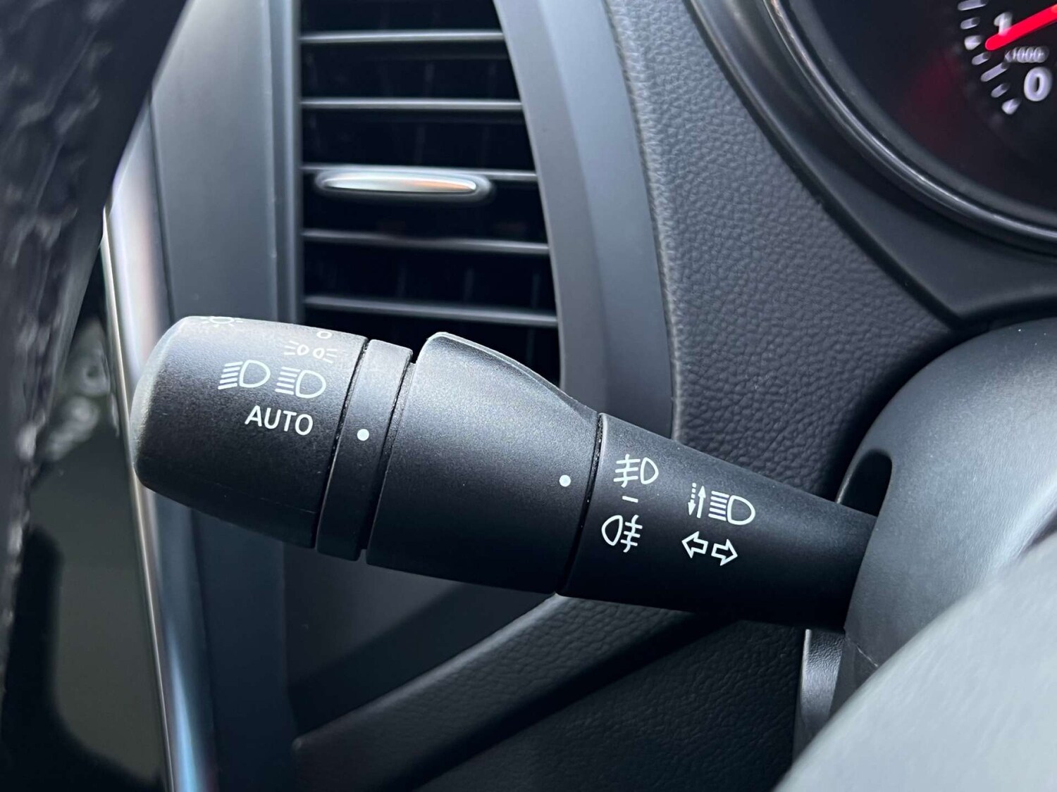 Used Renault Captur 2018 for sale - 77946402: Photo 8