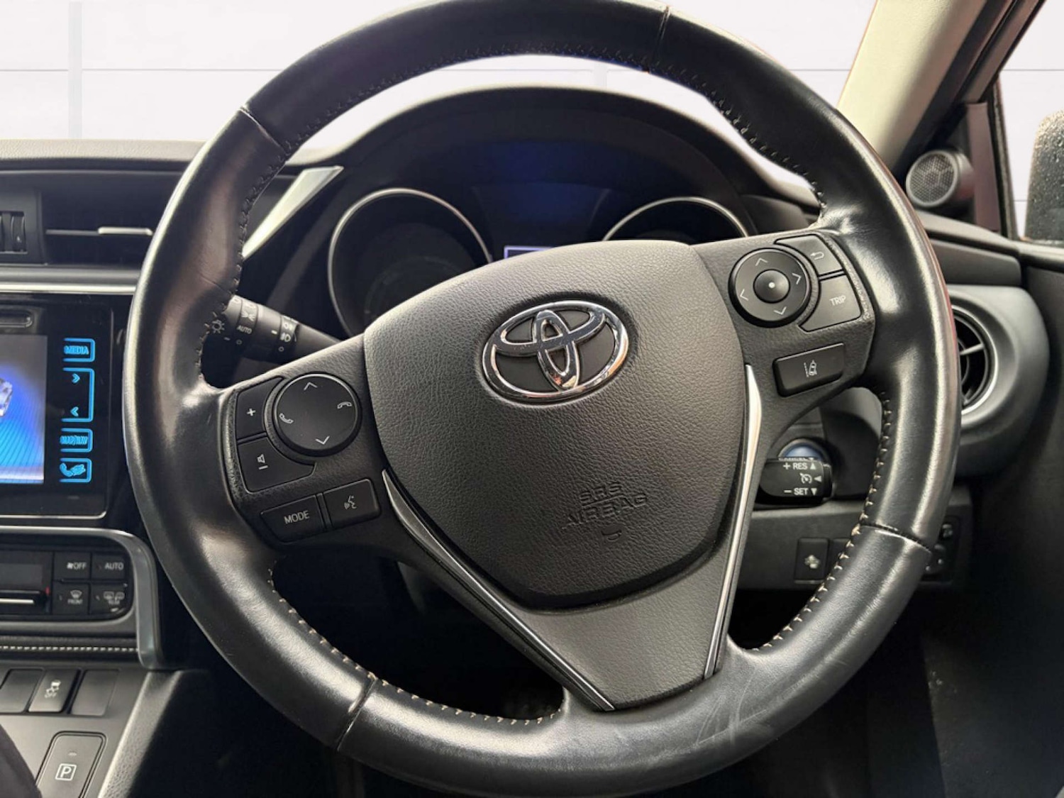 Used Toyota Auris 2018 for sale - 76614766: Photo 27