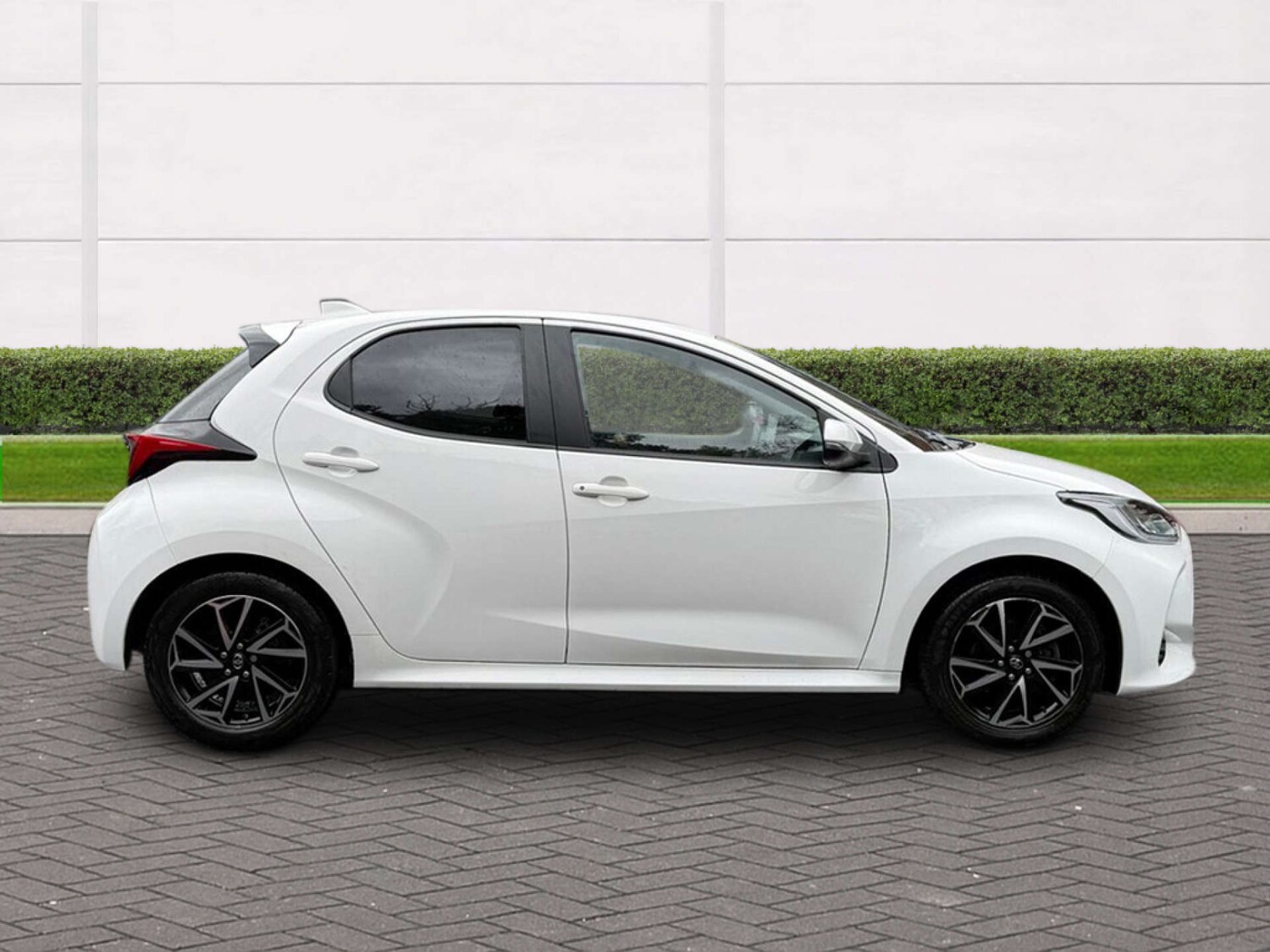 Used Toyota Yaris 2022 for sale - 77946340: Photo 5