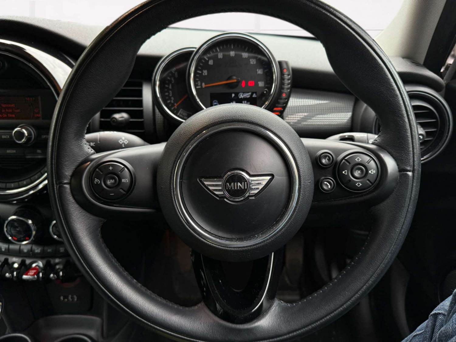 Used MINI Hatch 2015 for sale - 76118359: Photo 11