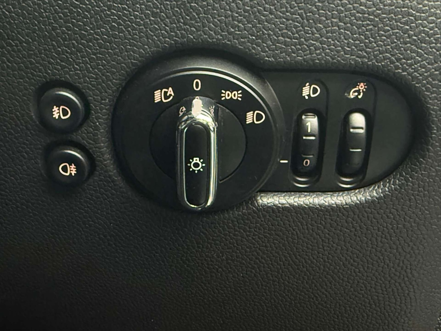 Used MINI Hatch 2015 for sale - 76118359: Photo 16
