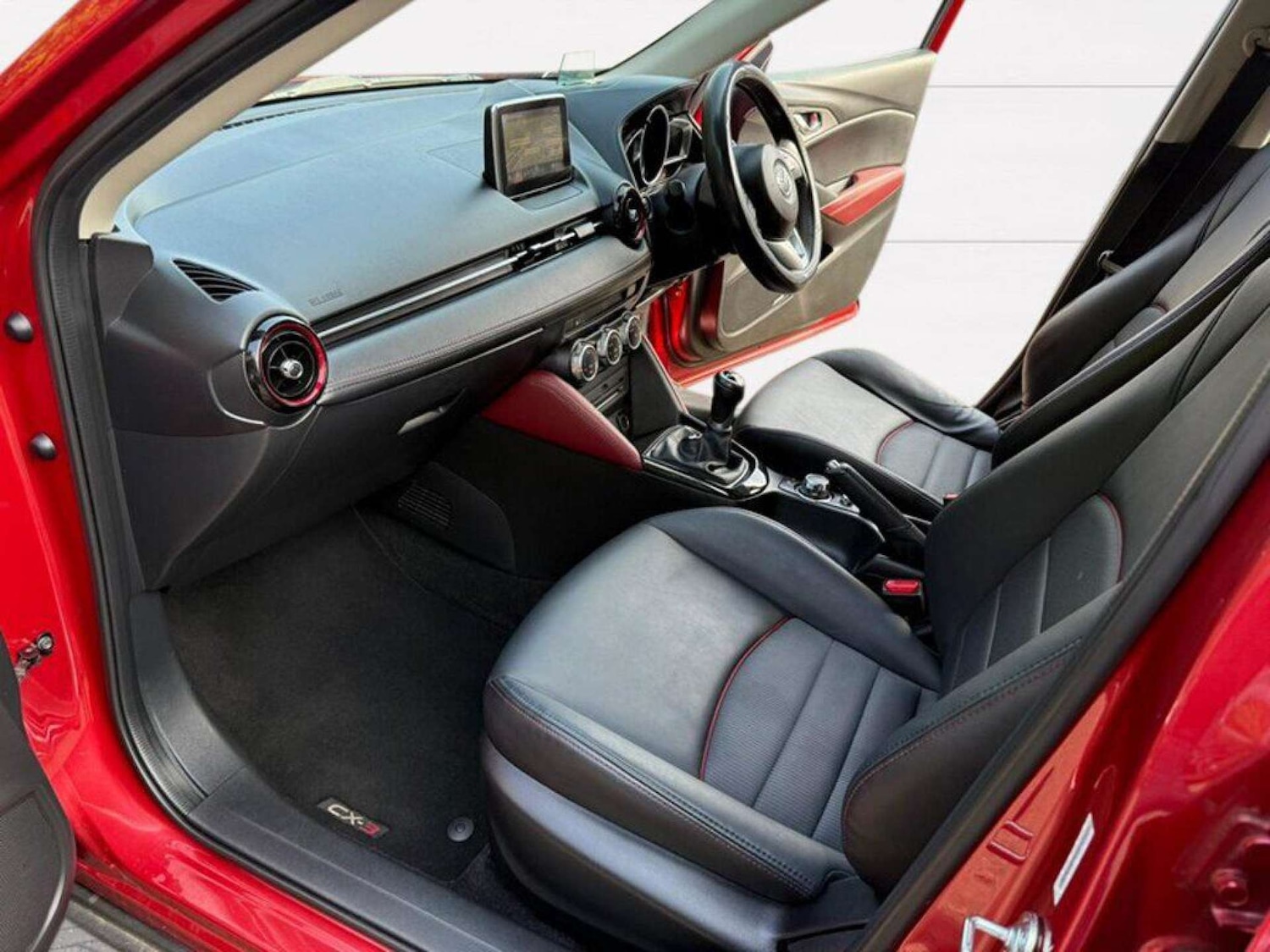 Used Mazda CX-3 2015 for sale - 76547282: Photo 6