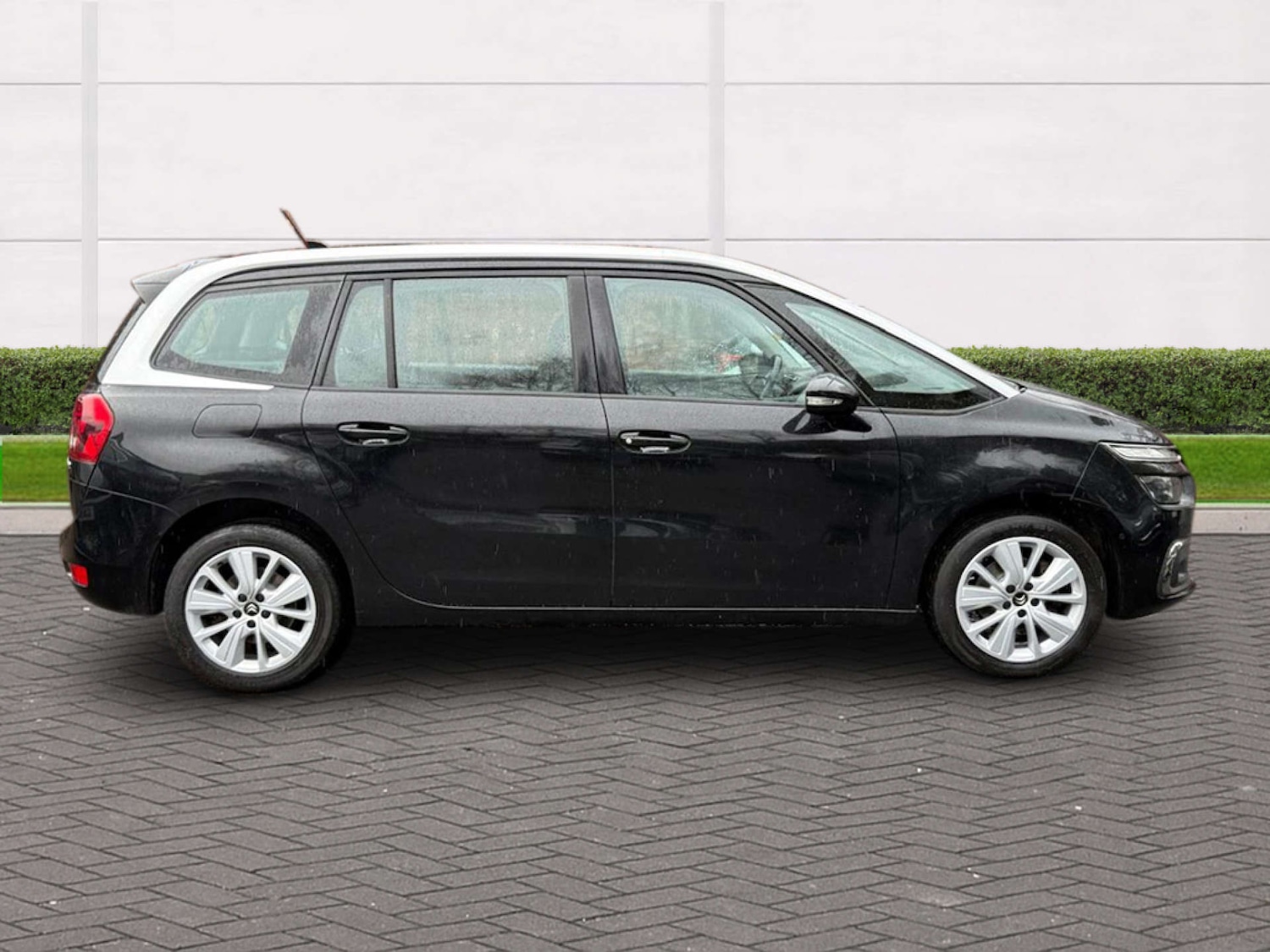 Used Citroen Grand C4 Picasso 2017 for sale - 77678630: Photo 2