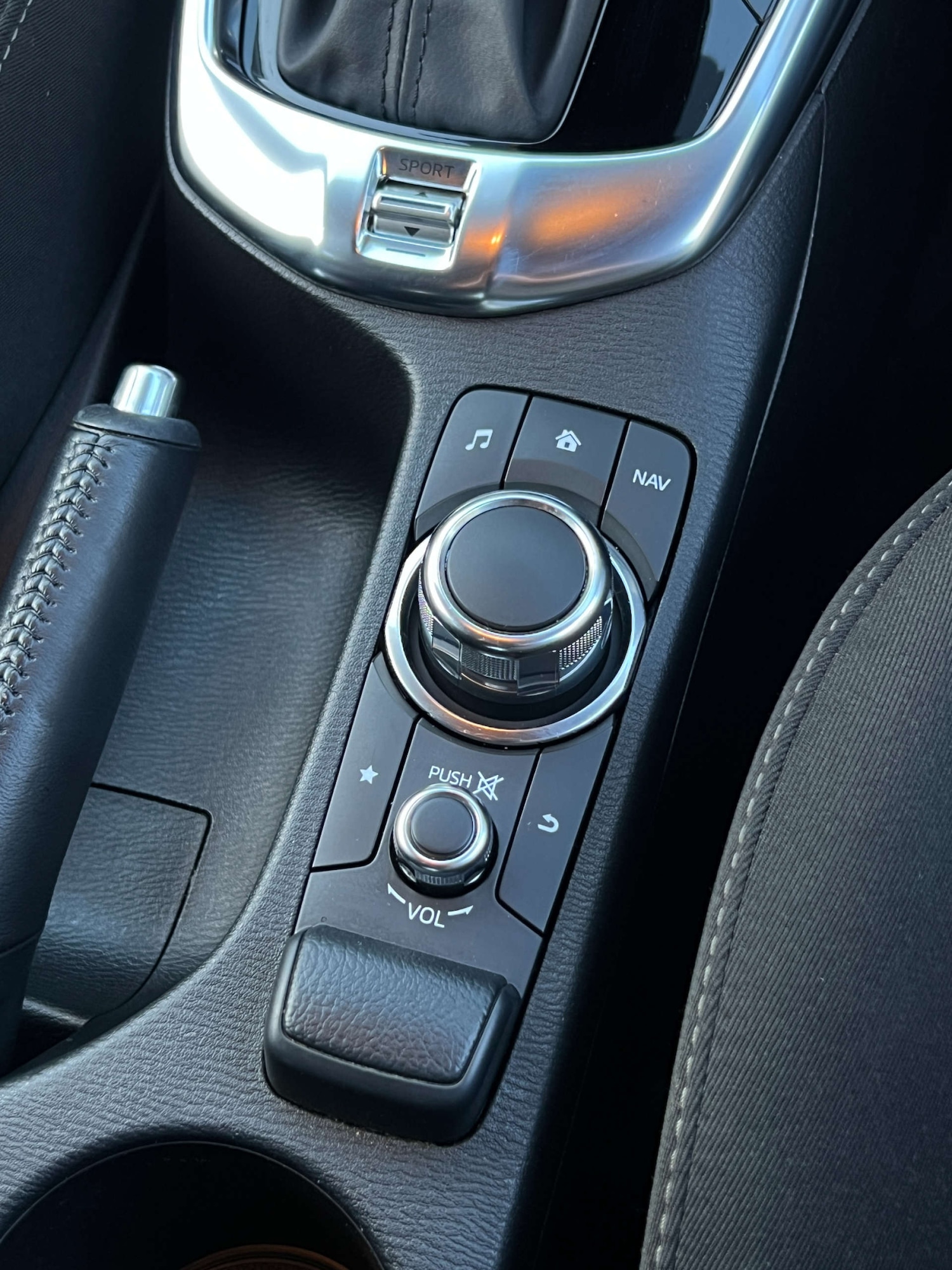 Used Mazda Mazda2 2019 for sale - 76924743: Photo 6