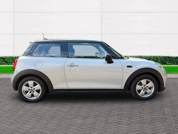 Used MINI Hatch 2018 for sale - 75574737: Photo
