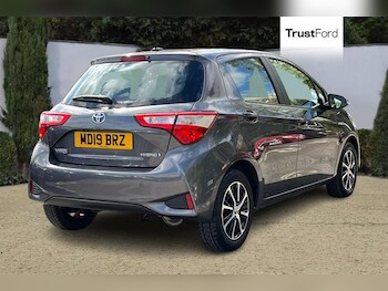 Used Toyota Yaris 2019 for sale - 78255550: Photo