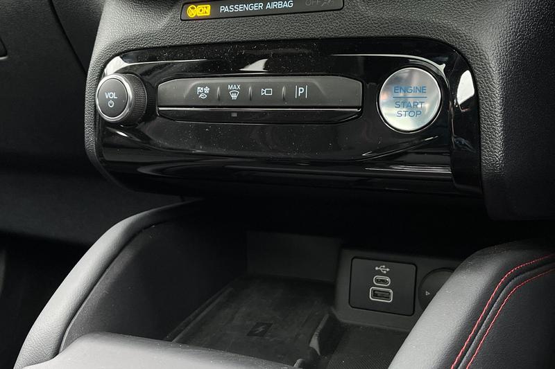 Used Ford Kuga 2025 for sale - 77450511: Photo 32