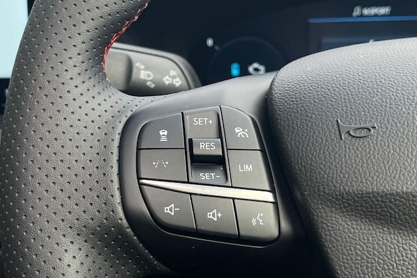 Used Ford Kuga 2025 for sale - 75648255: Photo 36