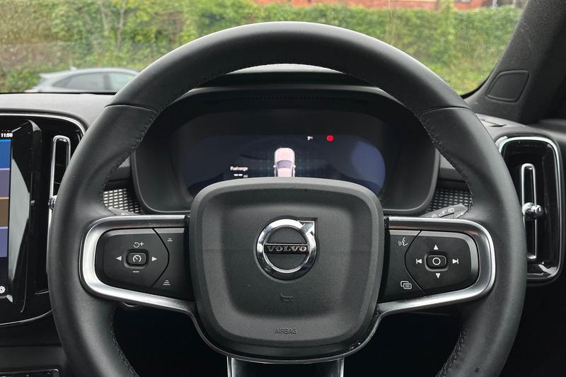 Used Volvo XC40 2025 for sale - 77186871: Photo 12