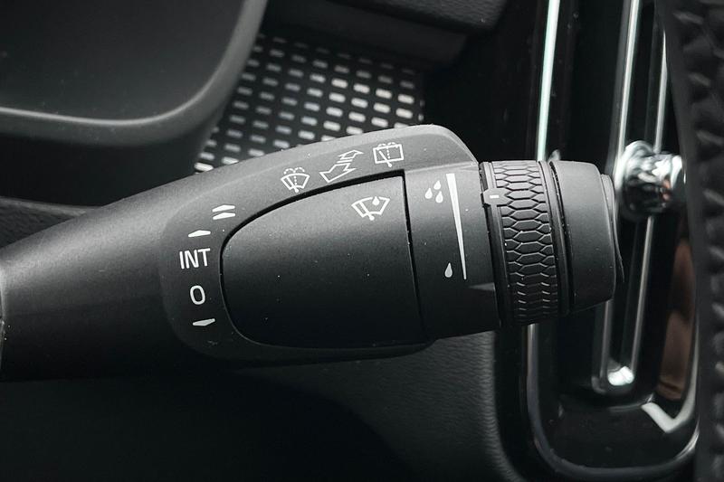 Used Volvo XC40 2025 for sale - 77186871: Photo 15