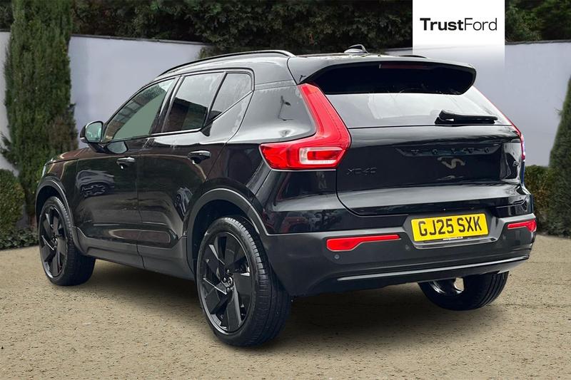 Used Volvo XC40 2025 for sale - 77186871: Photo 2