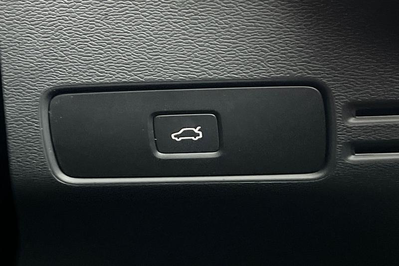 Used Volvo XC40 2025 for sale - 77186871: Photo 36