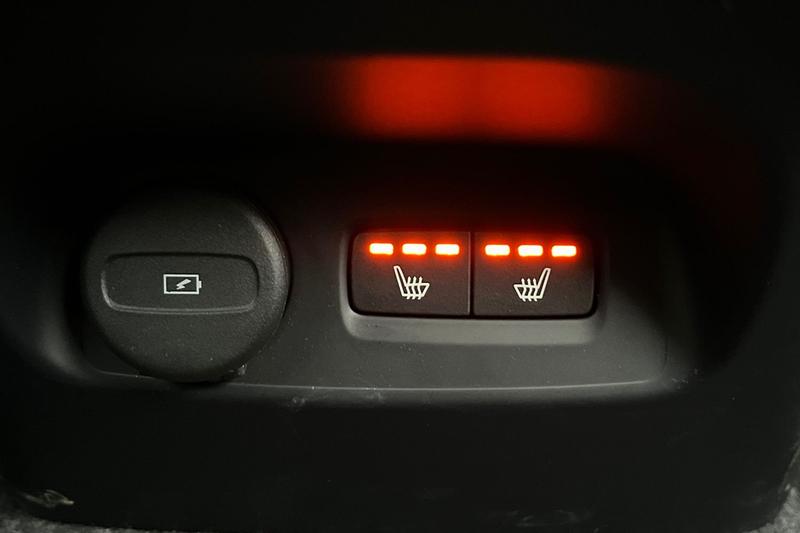 Used Volvo XC40 2025 for sale - 77186871: Photo 37