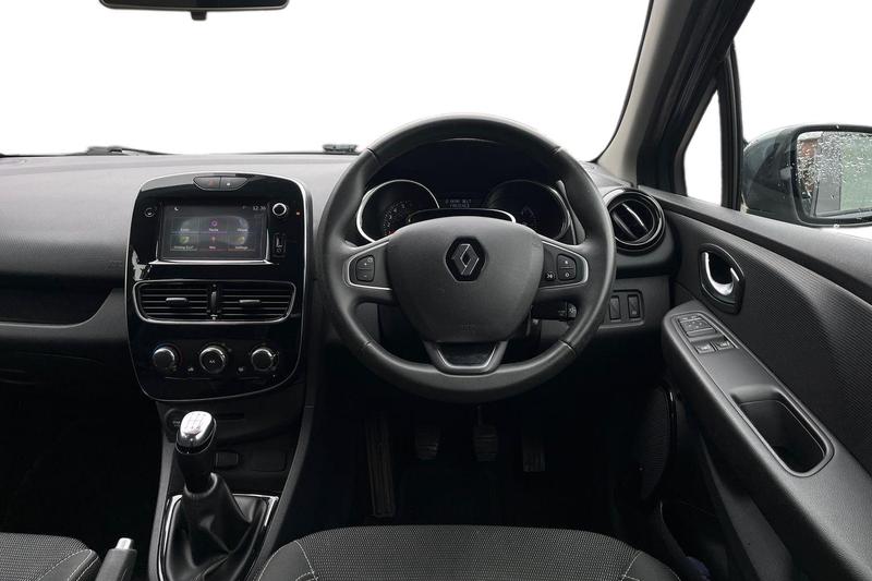 Used Renault Clio 2018 for sale - 77592822: Photo 11