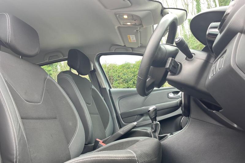 Used Renault Clio 2018 for sale - 77592822: Photo 17