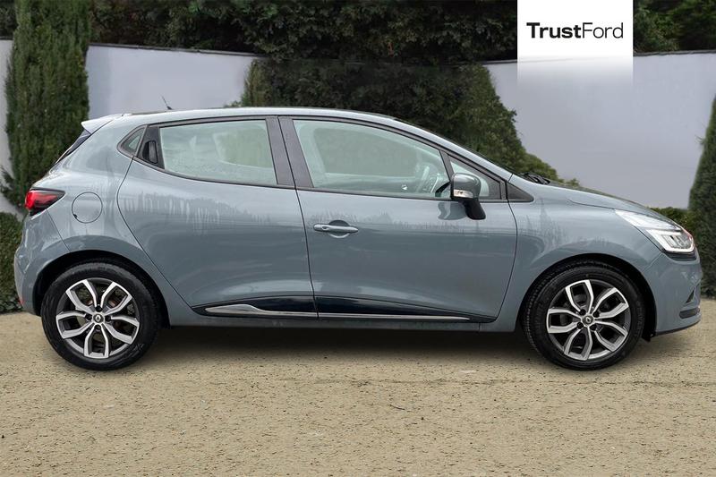 Used Renault Clio 2018 for sale - 77592822: Photo 3