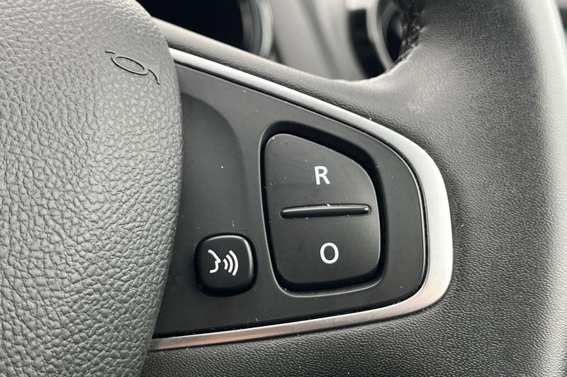 Used Renault Clio 2018 for sale - 77592822: Photo 32