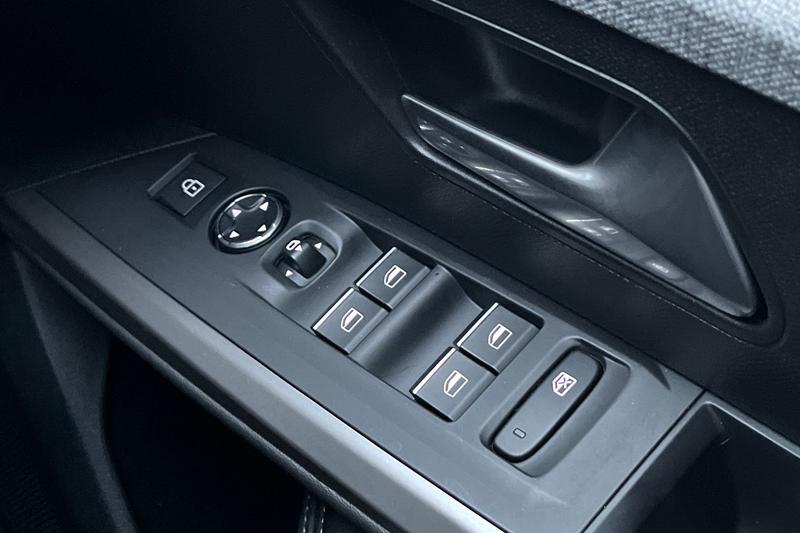 Used Peugeot 3008 2025 for sale - 77498003: Photo 16