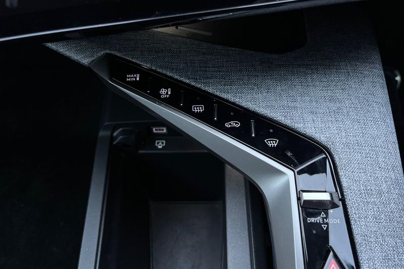 Used Peugeot 3008 2025 for sale - 77498003: Photo 34