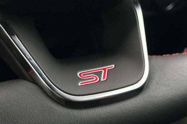 Used Ford Focus 2023 for sale - 76265985: Photo 38