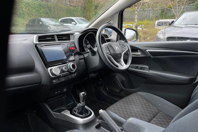 Used Honda Jazz 2016 for sale - 78067605: Photo 18