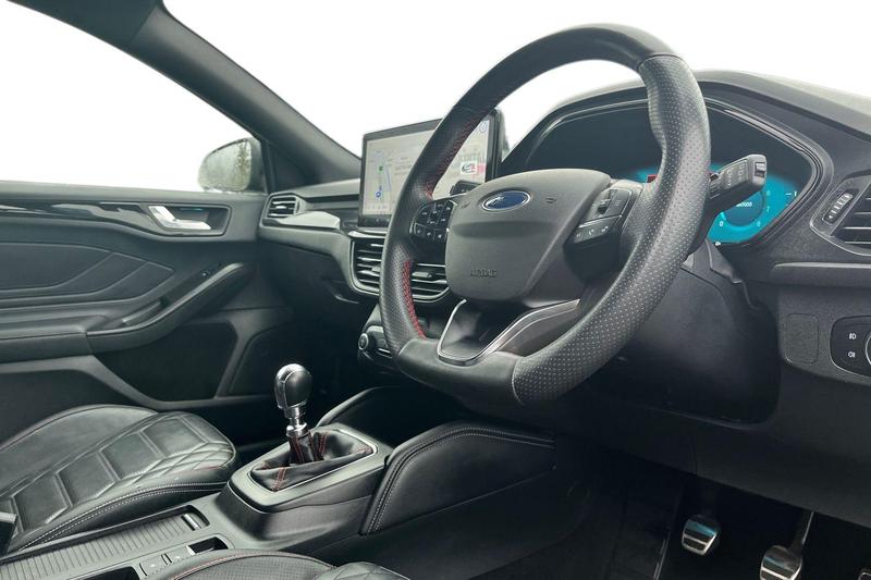 Used Ford Focus 2022 for sale - 76931309: Photo 9