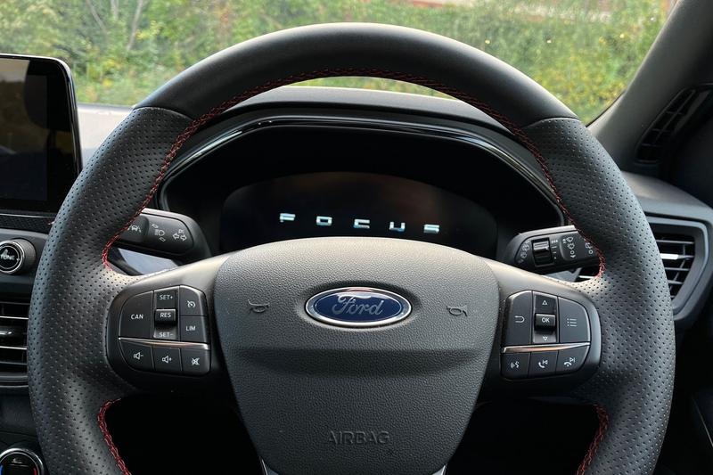 Used Ford Focus 2022 for sale - 76394237: Photo 12