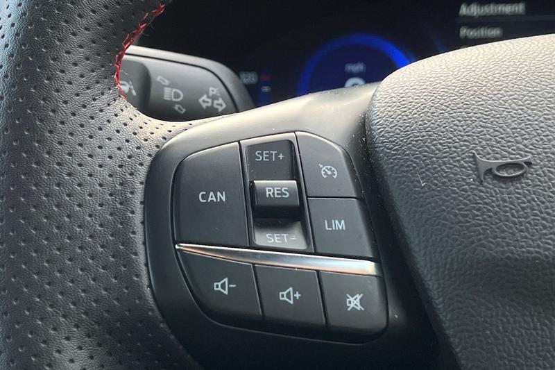 Used Ford Focus 2022 for sale - 76394237: Photo 34