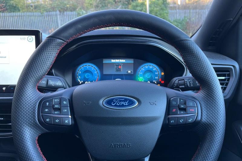 Used Ford Focus 2024 for sale - 76641042: Photo 12