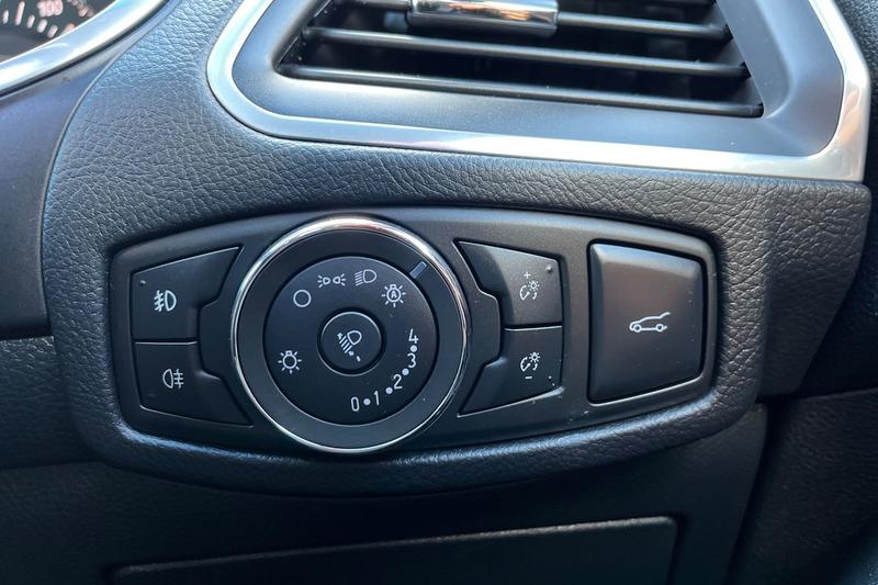 Used Ford Edge 2018 for sale - 76474405: Photo 37