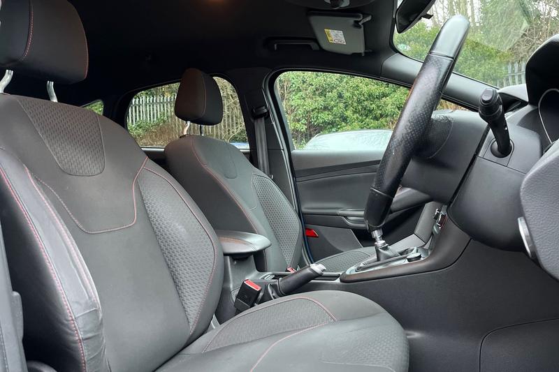 Used Ford Focus 2017 for sale - 77427319: Photo 17