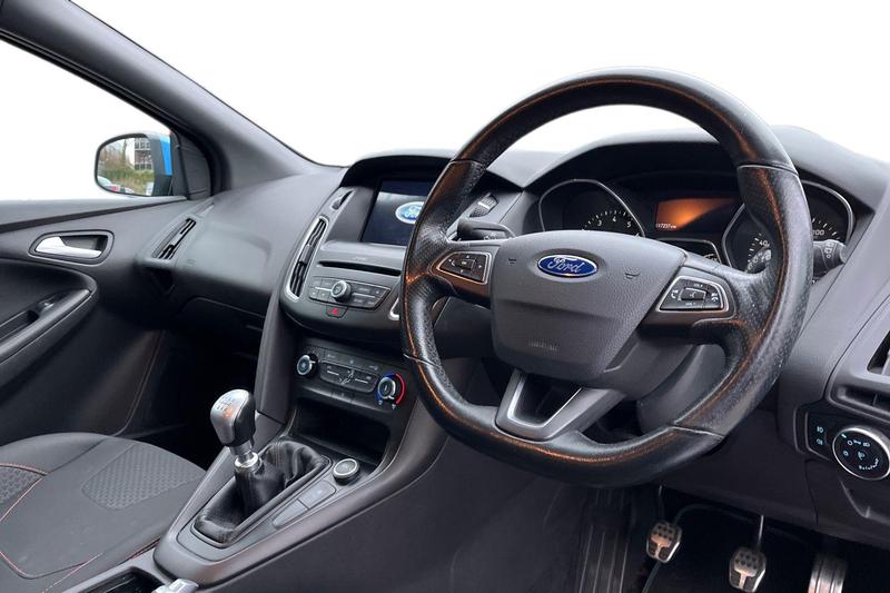 Used Ford Focus 2017 for sale - 77427319: Photo 9