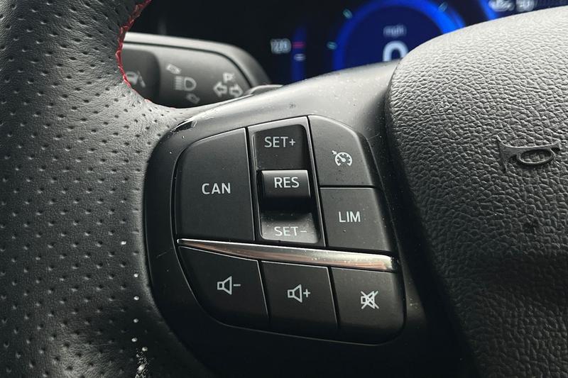 Used Ford Focus 2022 for sale - 77989107: Photo 34