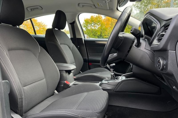 Used Ford Focus 2018 for sale - 76332602: Photo 17