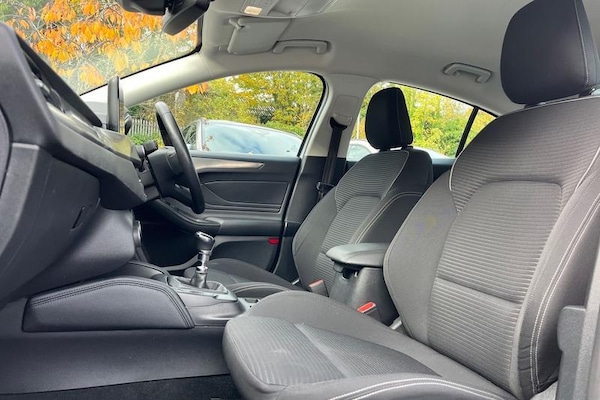 Used Ford Focus 2018 for sale - 76332602: Photo 19