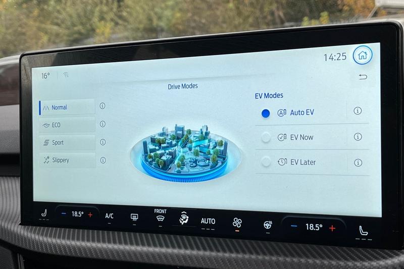 Used Ford Kuga 2025 for sale - 76586456: Photo 29