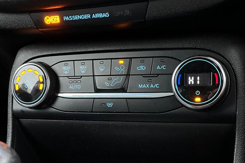 Used Ford Fiesta 2018 for sale - 77372381: Photo 31