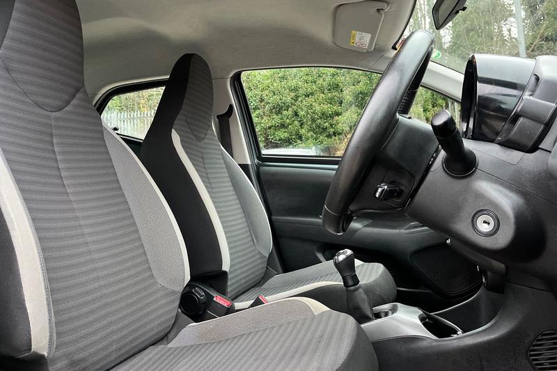 Used Toyota AYGO 2019 for sale - 77427337: Photo 17