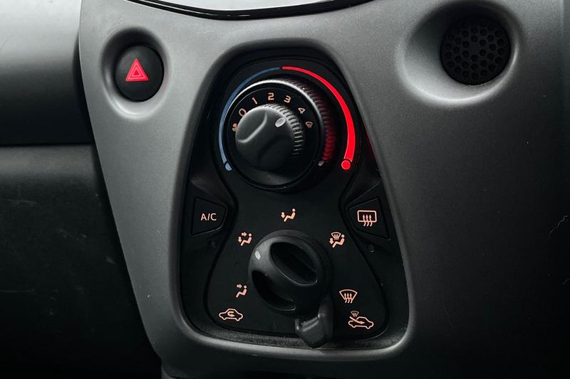 Used Toyota AYGO 2019 for sale - 77427337: Photo 32