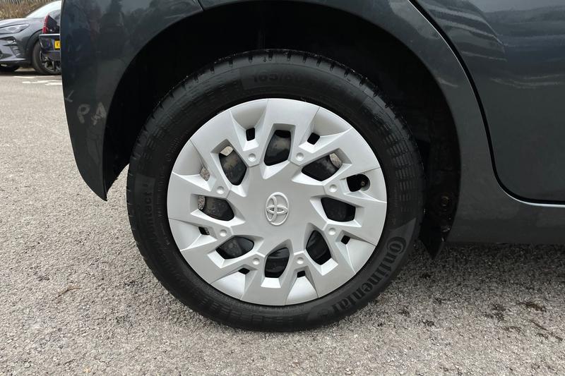 Used Toyota AYGO 2019 for sale - 77427337: Photo 8