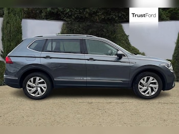 Used Volkswagen Tiguan Allspace 2023 for sale - 76908708: Photo