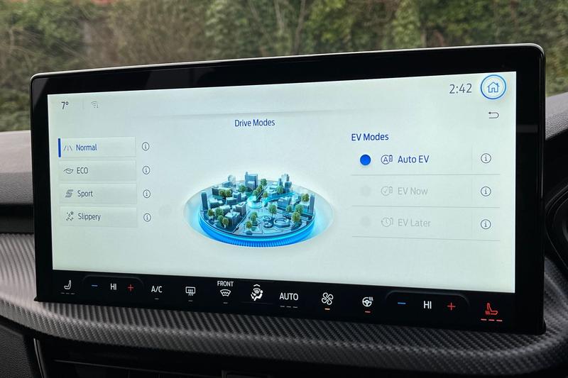 Used Ford Kuga 2025 for sale - 77248810: Photo 29